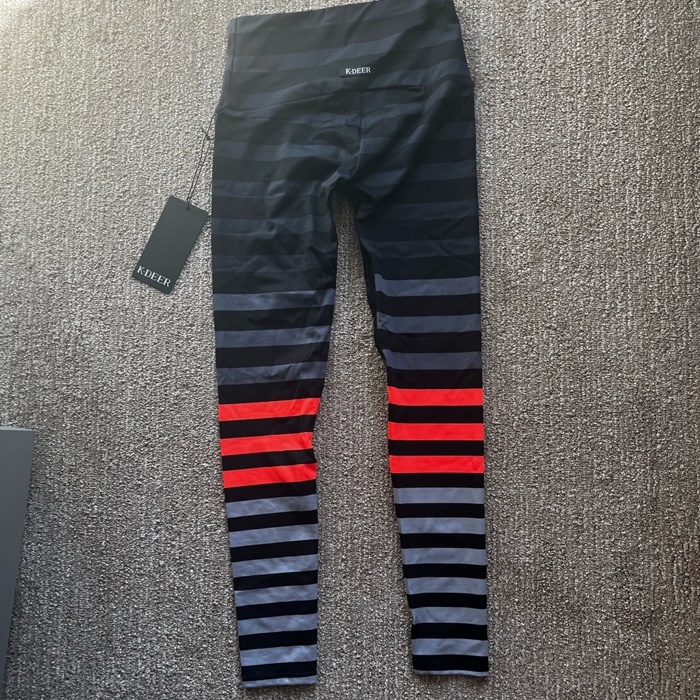K-DEER Signature Stripe Sneaker Leggings; Chelsea Stripe (M) NWT